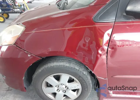 2010 Toyota Sienna Le from USA, damaged, VIN 5TDKK4CC2AS337199